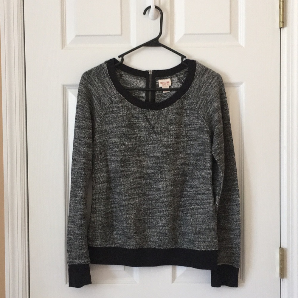 🌷Mossimo black sweater